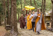 Biết Dừng Trước Những Cám Dỗ – Thích Thiện Tuệ biet dung truoc nhung cam do thi