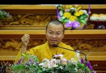 Thích Nhật Từ thuyết giảng tối 02/11/2014 thich nhat tu thuyet giang toi 0