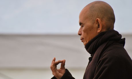 Thiền sư Thích Nhất Hạnh một đời dạy thở từ Đông sang Tây