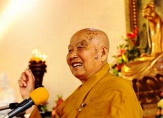 Có ai ở đời mãi đâu mà giận với hờn Có ai ở đời mãi đâu mà giận với hờn