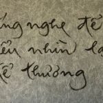 Lắng nghe để hiểu, nhìn lại để thương Lắng nghe để hiểu, nhìn lại để thương