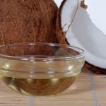 Những công dụng trị bệnh tuyệt vời từ dầu dừa Những công dụng trị bệnh tuyệt vời từ dầu dừa