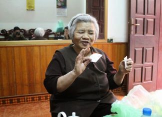 Tụng kinh chữa HIV/AIDS Tụng kinh chữa HIV/AIDS