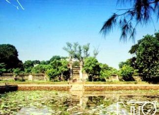 Chùa Thập Tháp Di Đà : một di tích danh thắng miền Trung Chùa Thập Tháp Di Đà : một di tích danh thắng miền Trung