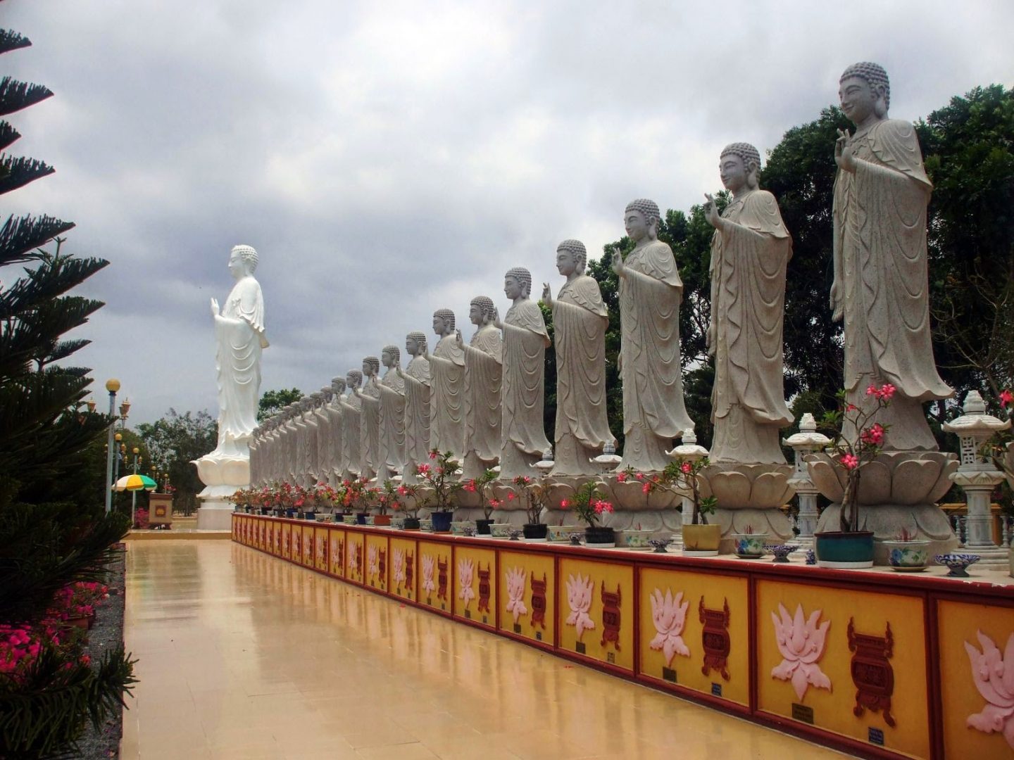 Đại Tòng Lâm Tự: một trong những ngôi chùa nhiều kỷ lục nhất Việt Nam