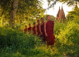 Giữ giới là con đường sáng cho tuổi trẻ Giữ giới là con đường sáng cho tuổi trẻ