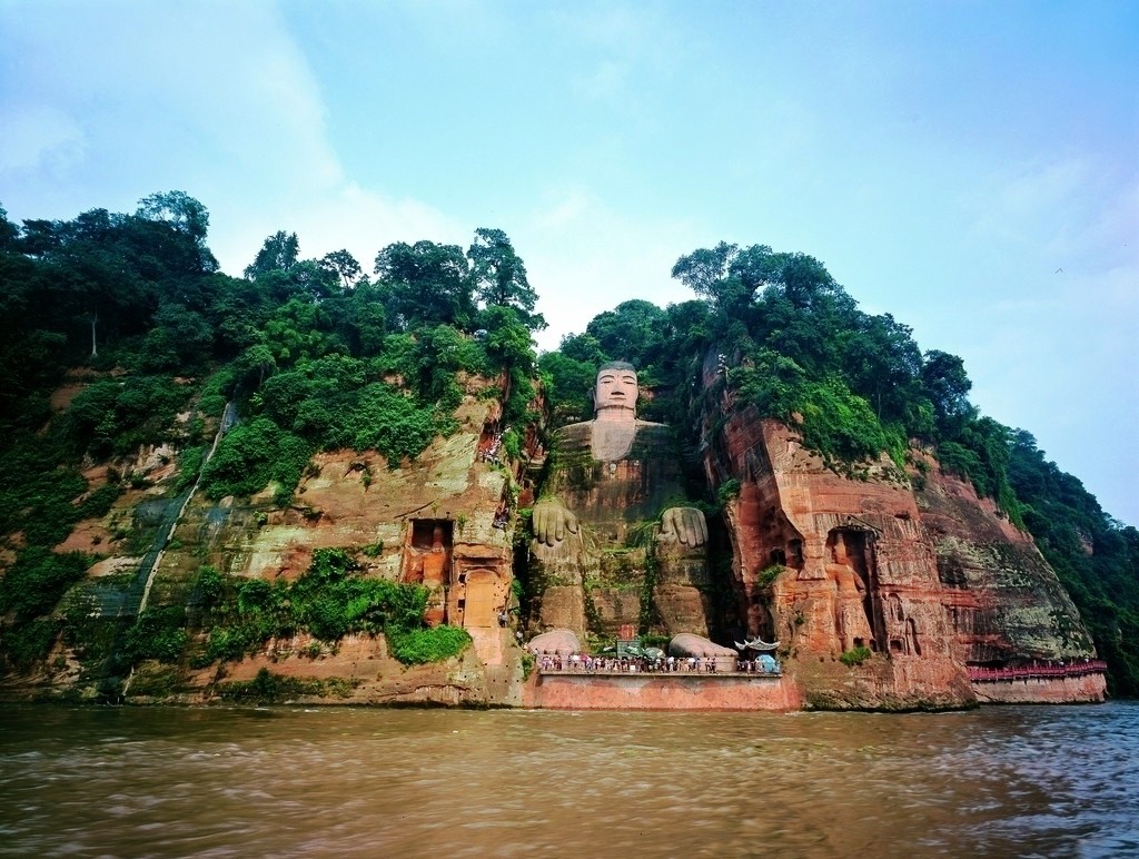Lạc Sơn Đại Phật: Bức tượng Phật bằng đá cao nhất thế giới