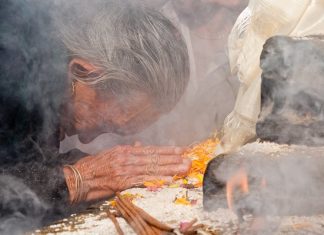 Người không tin nhân quả sẽ ăn mày cửa Phật Người không tin nhân quả sẽ ăn mày cửa Phật