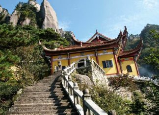 Núi Jiuhua – khu thắng cảnh tuyệt đẹp phía Đông Trung Quốc Núi Jiuhua - khu thắng cảnh tuyệt đẹp phía Đông Trung Quốc