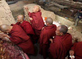 Phát hiện ngôi đền cổ được cho là nơi chính xác Đức Phật đản sinh Phát hiện ngôi đền cổ được cho là nơi chính xác Đức Phật đản sinh