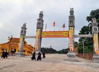 Sinh viên nơi cửa Phật Sinh viên nơi cửa Phật