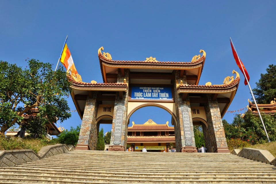 Thiền Viện Trúc Lâm Tây Thiên - Cực Lạc Chốn Trần Gian