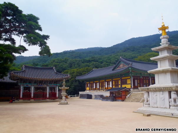 Thiêng liêng đền Sudeoksa của xứ sở kim chi