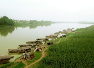 Trên sông Trên sông