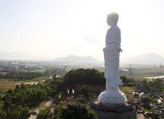 Tượng Phật A Di Đà lớn nhất Việt Nam Tượng Phật A Di Đà lớn nhất Việt Nam