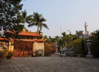 Vãn cảnh chùa Hoằng Ân (Hà Nội) Vãn cảnh chùa Hoằng Ân (Hà Nội)