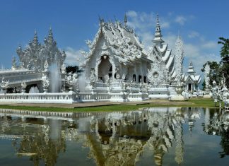 Wat Rong Khun – Chùa Nổi Tiếng Thái Lan Hút Khách Du Lịch Wat Rong Khun – Chùa Nổi Tiếng Thái Lan Hút Khách Du Lịch