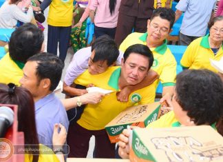 Quỹ Từ Thiện Tu Viện Tường Vân Trao 281 Phần Quà Cho Bà Con Nghèo Tại Tỉnh Bến Tre