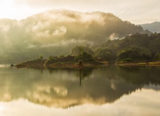 Gọi Một Tiếng Âm Vọng Vào Đá Núi Goi-Mot-Tieng-Am-Vong-Vao-Da-Nui