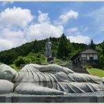 Lạ Thay Người Ta Chỉ Thích Chọn Khổ Đau La-Thay-Nguoi-ta-chi-thich-chon-dau-kho