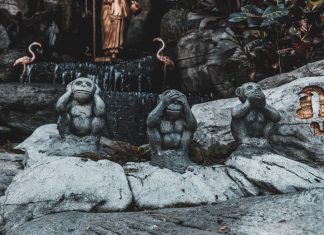 Ba nàng công chúa kén chồng ba-nang-cong-chua-ken-chong