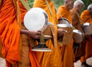 Bố Thí Ít, Bố Thí Nhiều! bo thi it bo thi nhieu