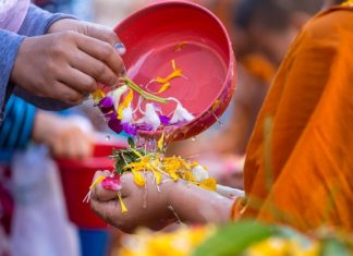 Công Đức Xuất Gia cong duc xuat gia