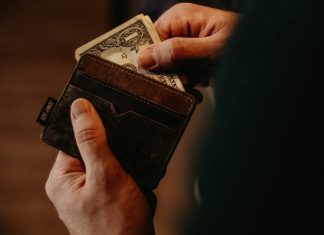 Hai Anh Em Và Tờ Bạc Lẻ hai-anh-em-va-to-bac-le