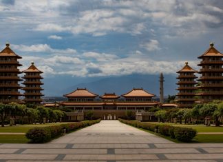 Nơi trở về jeremy-chen-dU_kNZzrWQQ-unsplash