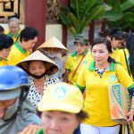 TVTV: Tặng 538 phần quà Tết cho đồng bào nghèo H. Trà Ôn – T. Vĩnh Long. phat qua 11012020 14