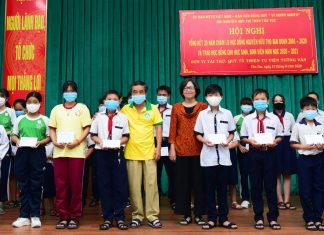 TVTV: Tiếp sức đến trường cho 51 HS-SV TT. Tân Túc – Bình Chánh 3 3