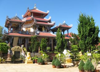 Tinh Xá và Thiên Cung Tinh xa va cung dien