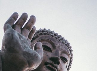 Câu chuyện 19. Ghi dấu trên thuyền để tìm đồ rơi xuống bể truyen ghi dau tren thuyen
