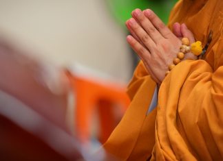 TVTV: Trang nghiêm buổi thuyết pháp và lễ Quy Y Tam Bảo Online nhân vía Rằm Hạ Nguyên le ha nguyen 14