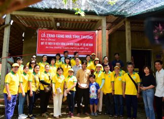 TVTV: Trao tặng 4 căn nhà tình thương trị giá 200 triệu đồng cho quý bà con X. Tân Thiềng – T. Bến Tre. ben tre 1709 24 1