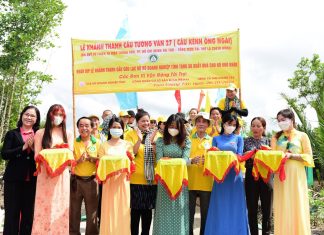 TVTV: Khánh thành cầu Tường Vân 27 & tặng quà cho đồng bào nghèo tại tỉnh Cà Mau với tổng kinh phí là 317,500,000 VND. DSC 7932
