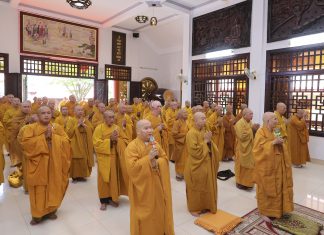 TVTV: Chư Tăng Bố tát Định Kỳ Tại Đạo Tràng Tu Viện Tường Vân bo tat 0107 (7)