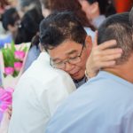 TVTV: Thuyết pháp và thắp nến tri ân: “Gánh con, gánh cả cuộc đời” vu lan 2023 thap nen tri an (64)