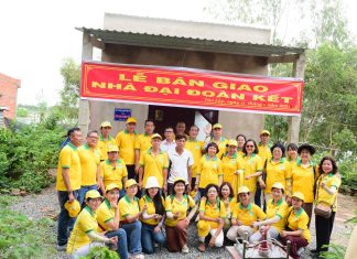 TVTV: Trao 5 Căn Nhà Cho Bà Con Nghèo Tại Huyện Mộc Hóa, Tỉnh Long An với tổng kinh phí 250,000,000 VNĐ. nha tinh thuong moc hoa (41)