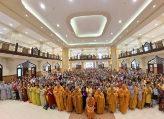 TVTV: Hành hương tự viện các tỉnh miền Đông đầu xuân Giáp Thìn 2024 hanh thuong m6 2024 (9)