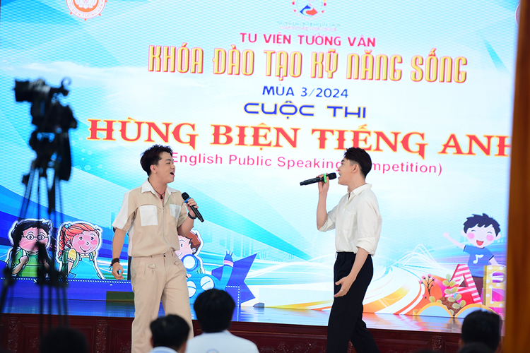 kns hung bien tieng anh (1)