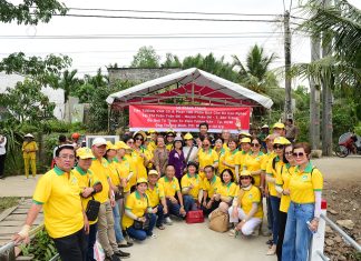 TVTV: Trao Cầu Tường Vân 35 & Phát 100 Phần Quà Cho Bà Con Nghèo Tại Huyện Trần Đề – Sóc Trăng DSC 2693