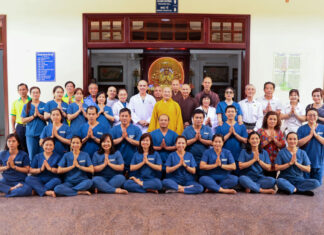 Lễ Kỷ Niệm 1 Năm Thành Lập Phòng Khám Từ Thiện YHCT Tưởng Vân & Xe Cứu Thương 0 Đồng – Hành Trình Của Tình Thương Và Chia Sẻ IMG 5