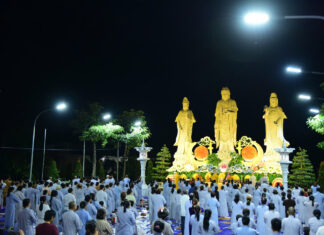 TVTV: Trang Nghiêm Lễ Vía Bồ Tát Quan Thế Âm Đản Sanh z6424487036083 8461dfd1fd59db2b6337a5f40c3ec82c