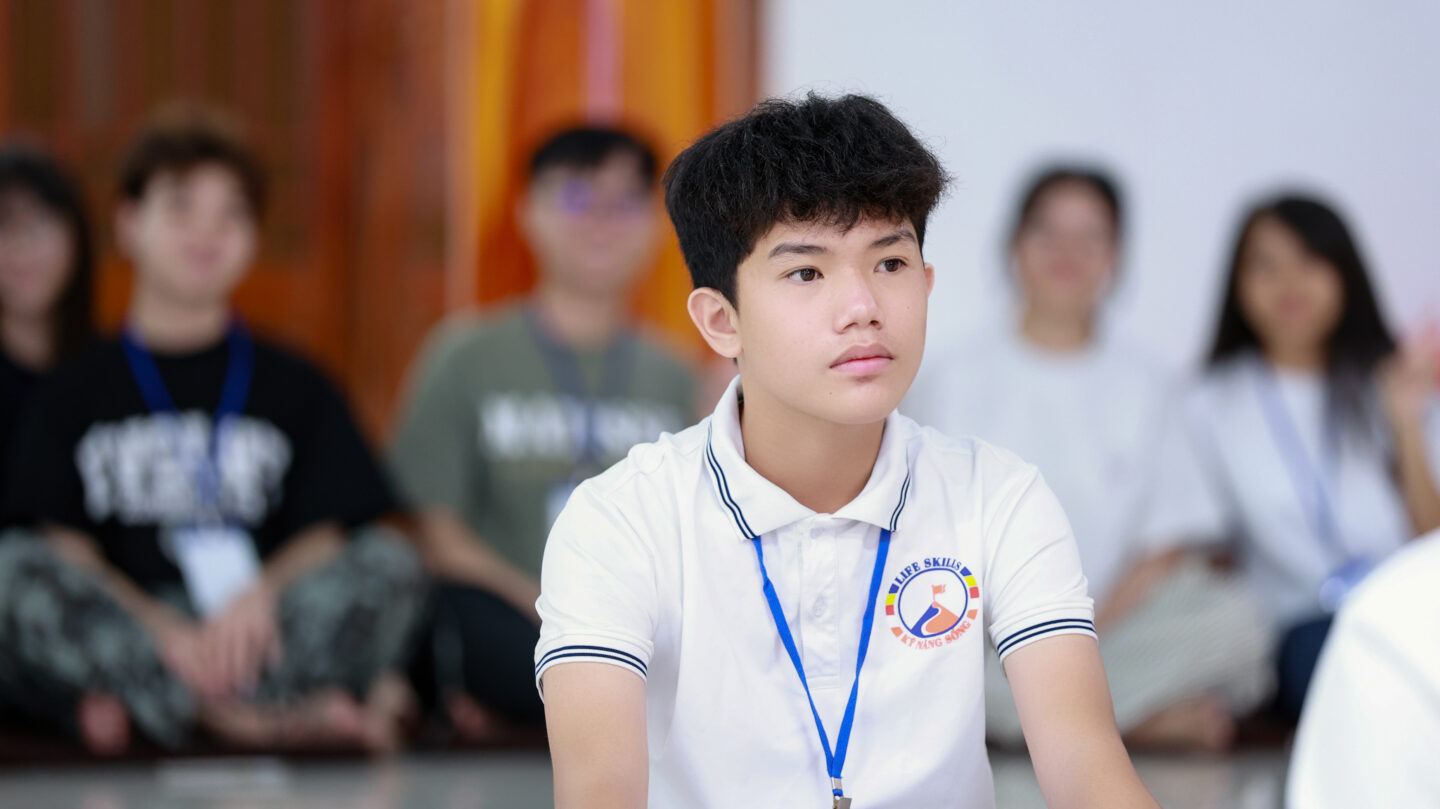 giao luu mc quynh huong 16