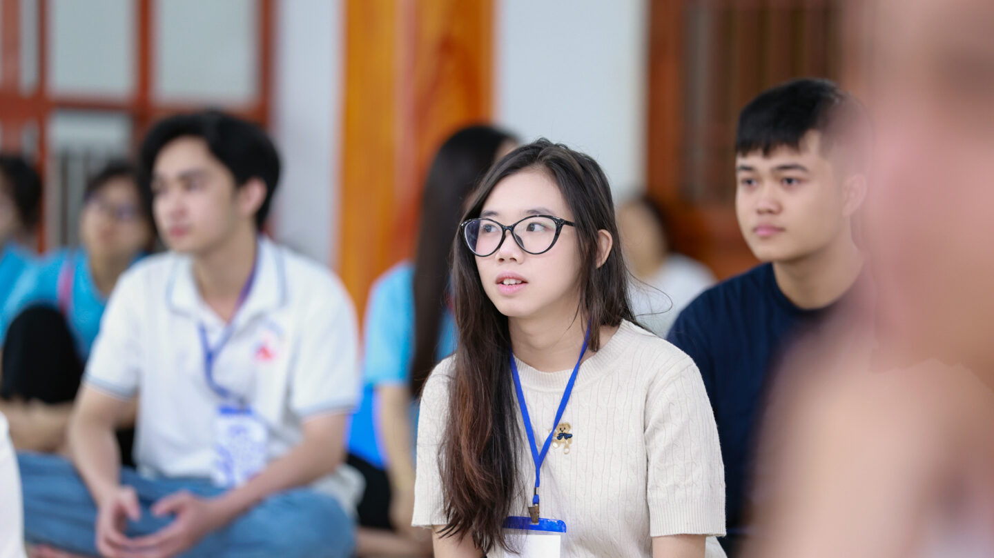 giao luu mc quynh huong 17