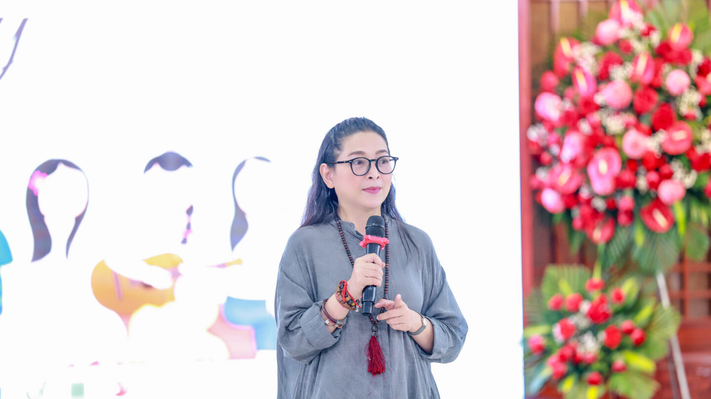 giao luu mc quynh huong 20