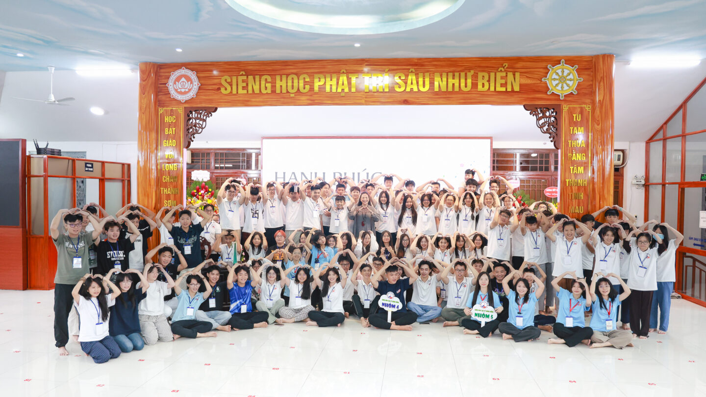 giao luu mc quynh huong 35