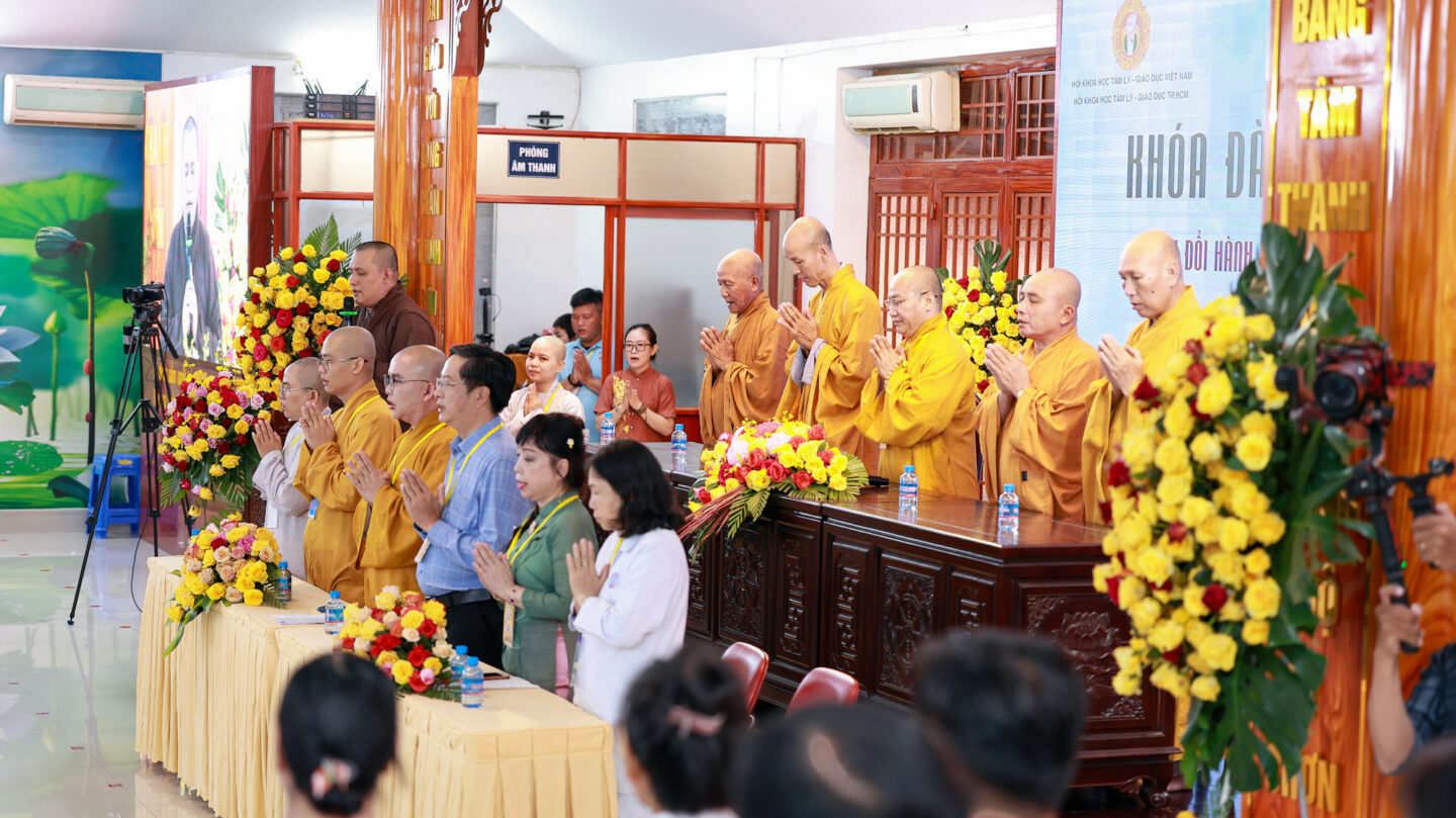 khai giang khoaL 15