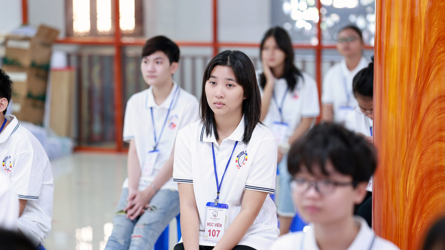 khai giang khoaL 18